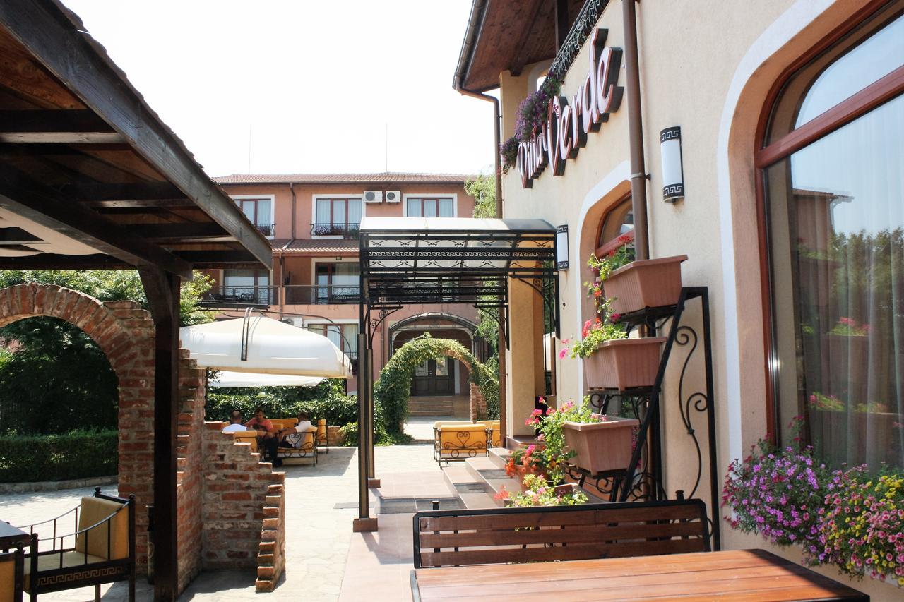 Hotel Villa Verde Gulubovo  Exteriör bild